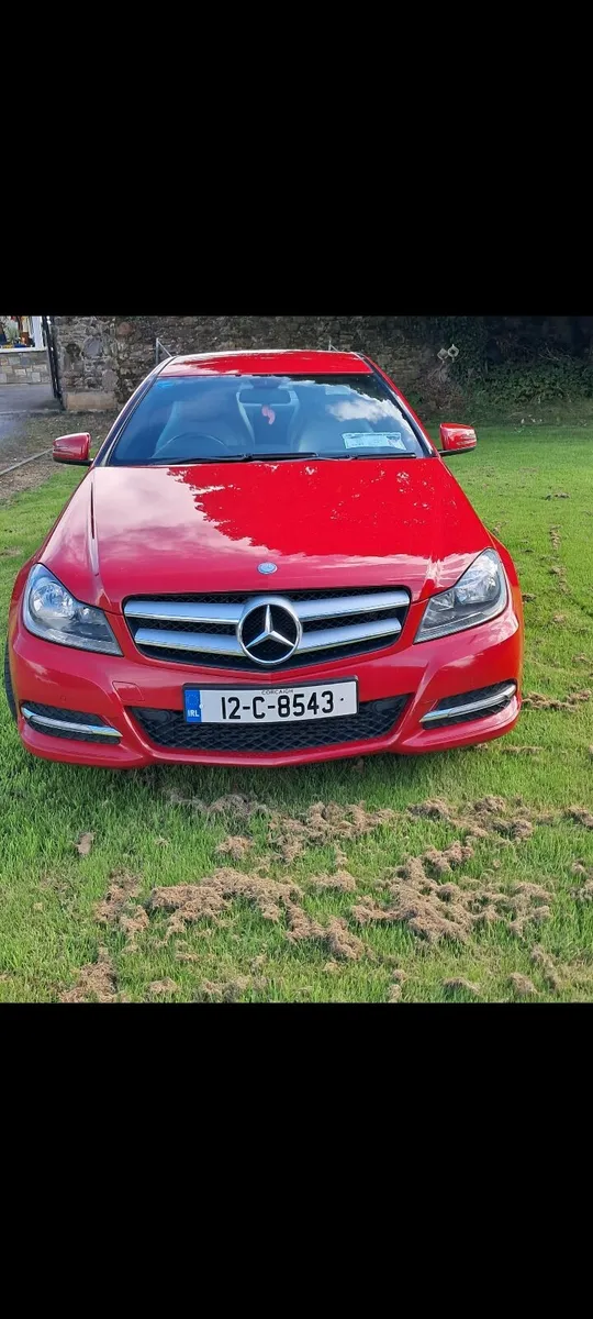 C220 Mercedes benz - Image 1