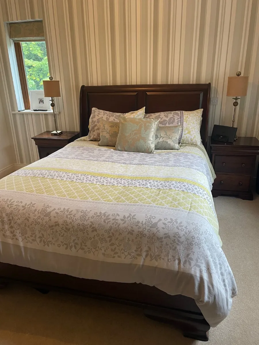 Bedroom range - Image 1