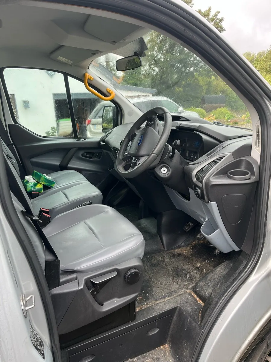 Ford Transit Custom MPV - Image 2