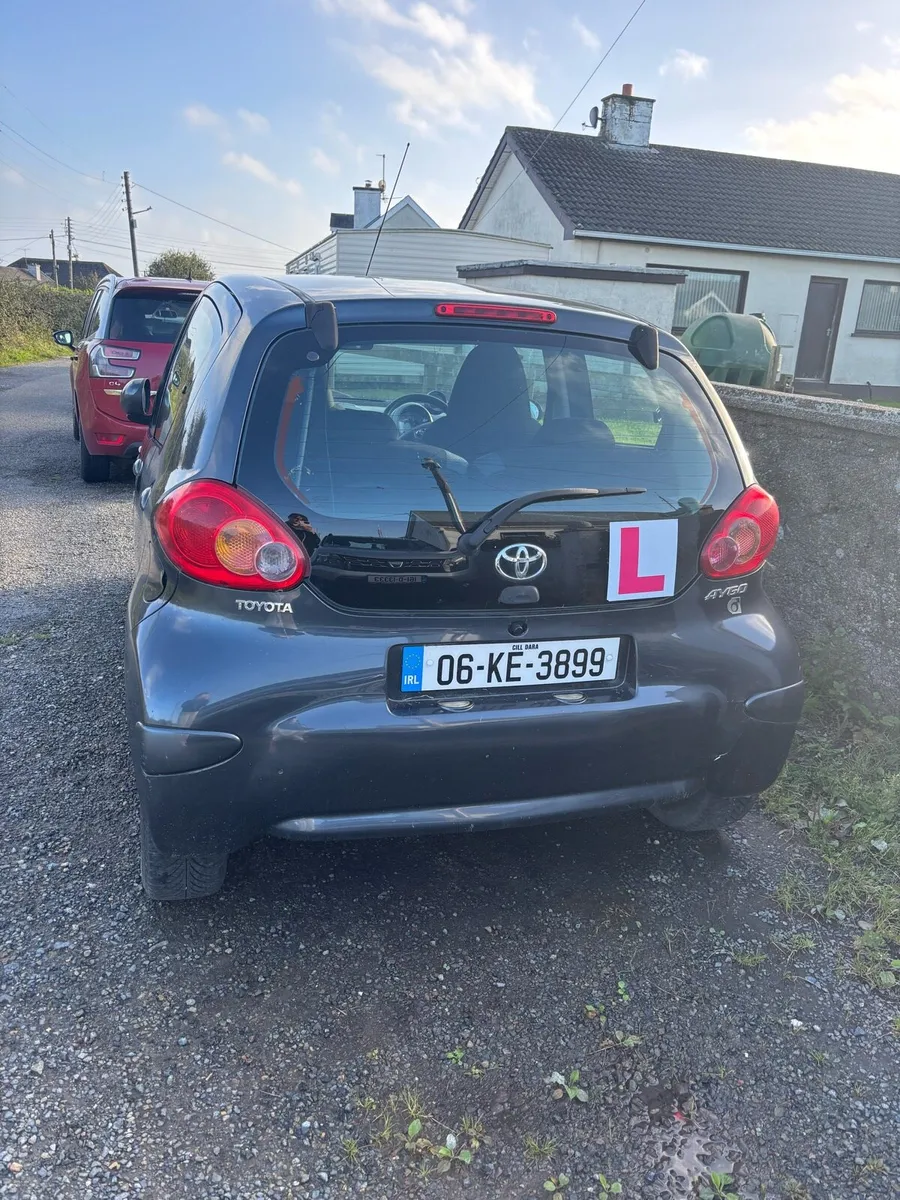 car - Image 3