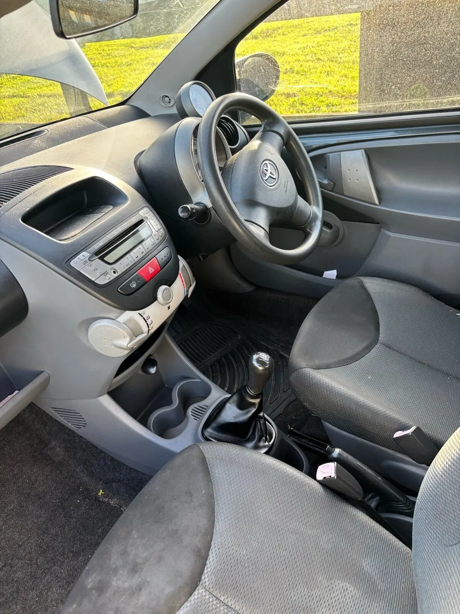 car - Image 4