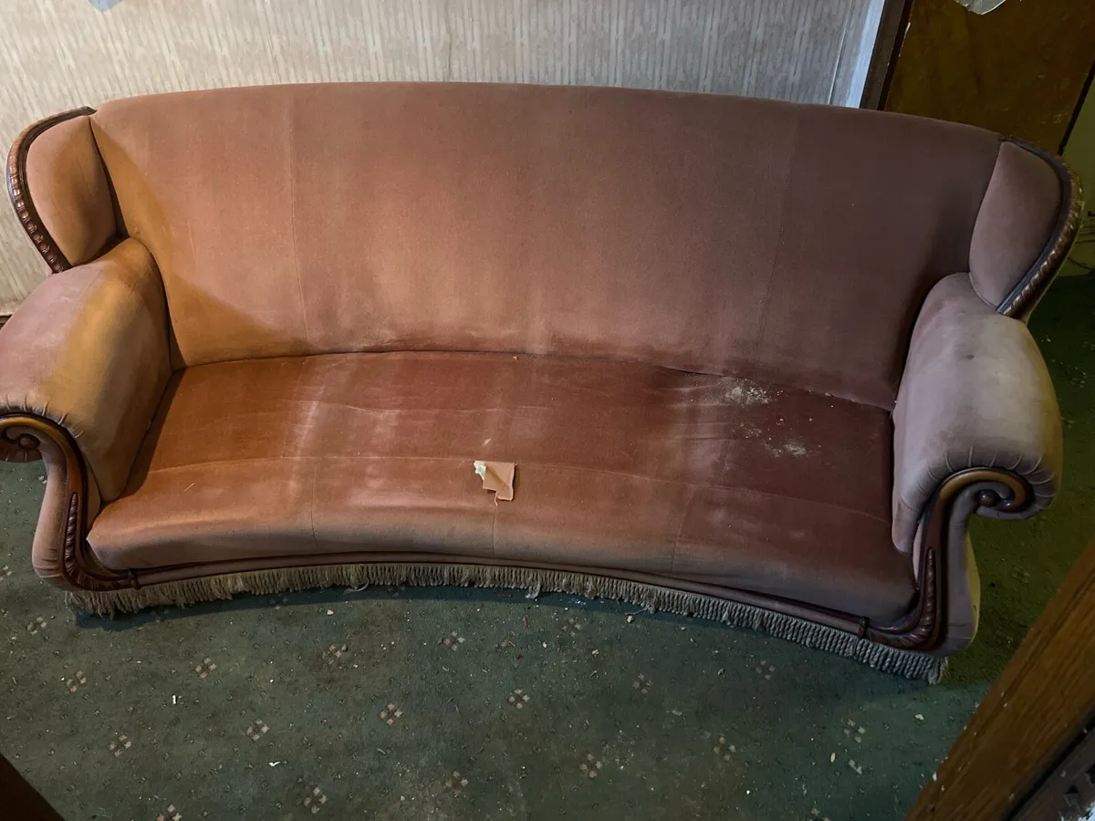 Couch - Image 2