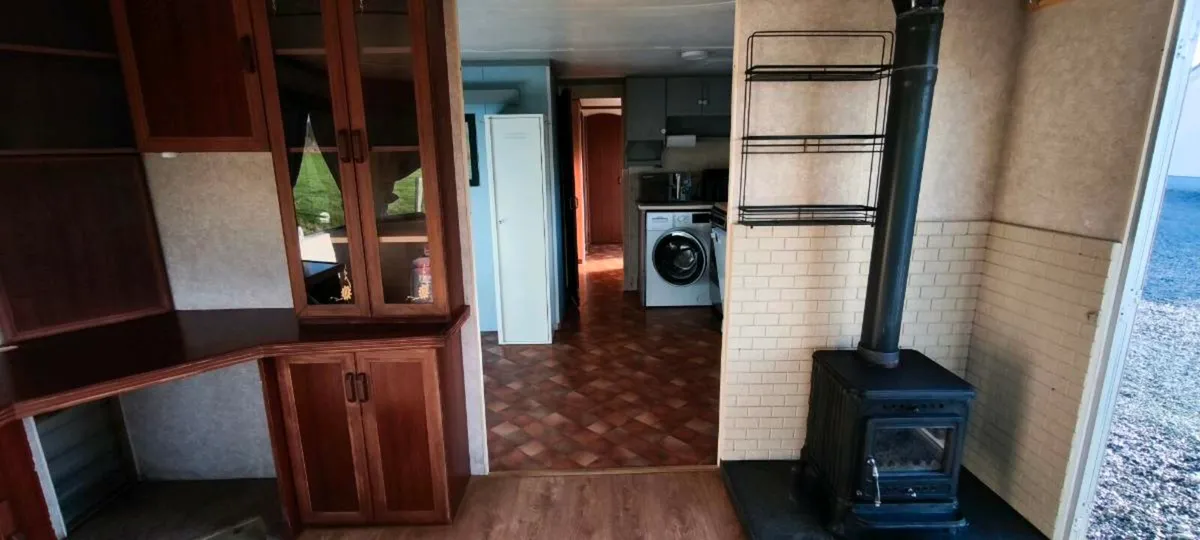 Mobile Home - Image 4