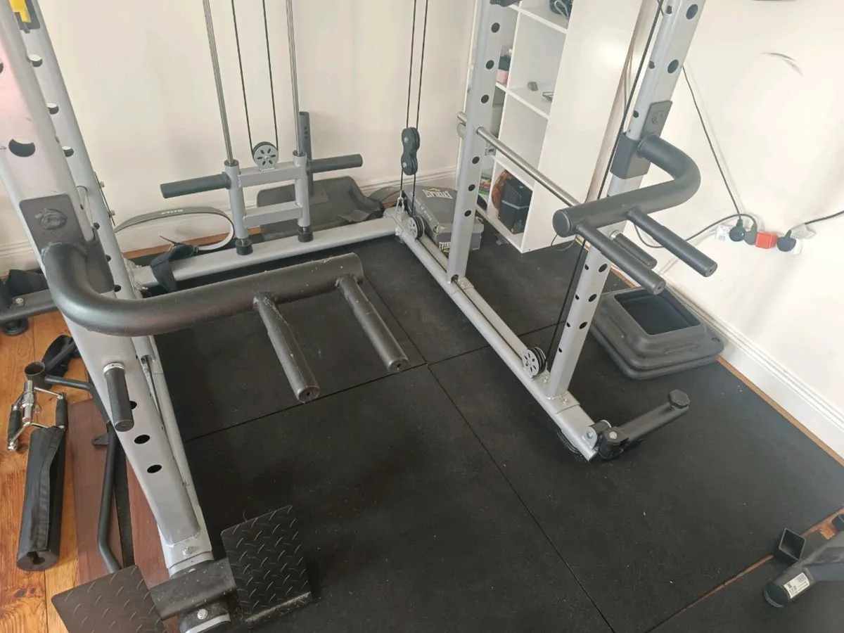 Squat rack - Image 1