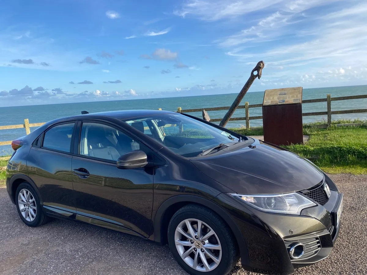Honda Civic 2016 - Image 1