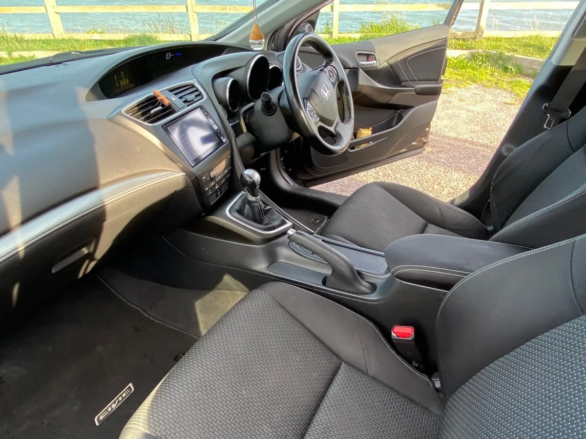 Honda Civic 2016 - Image 4