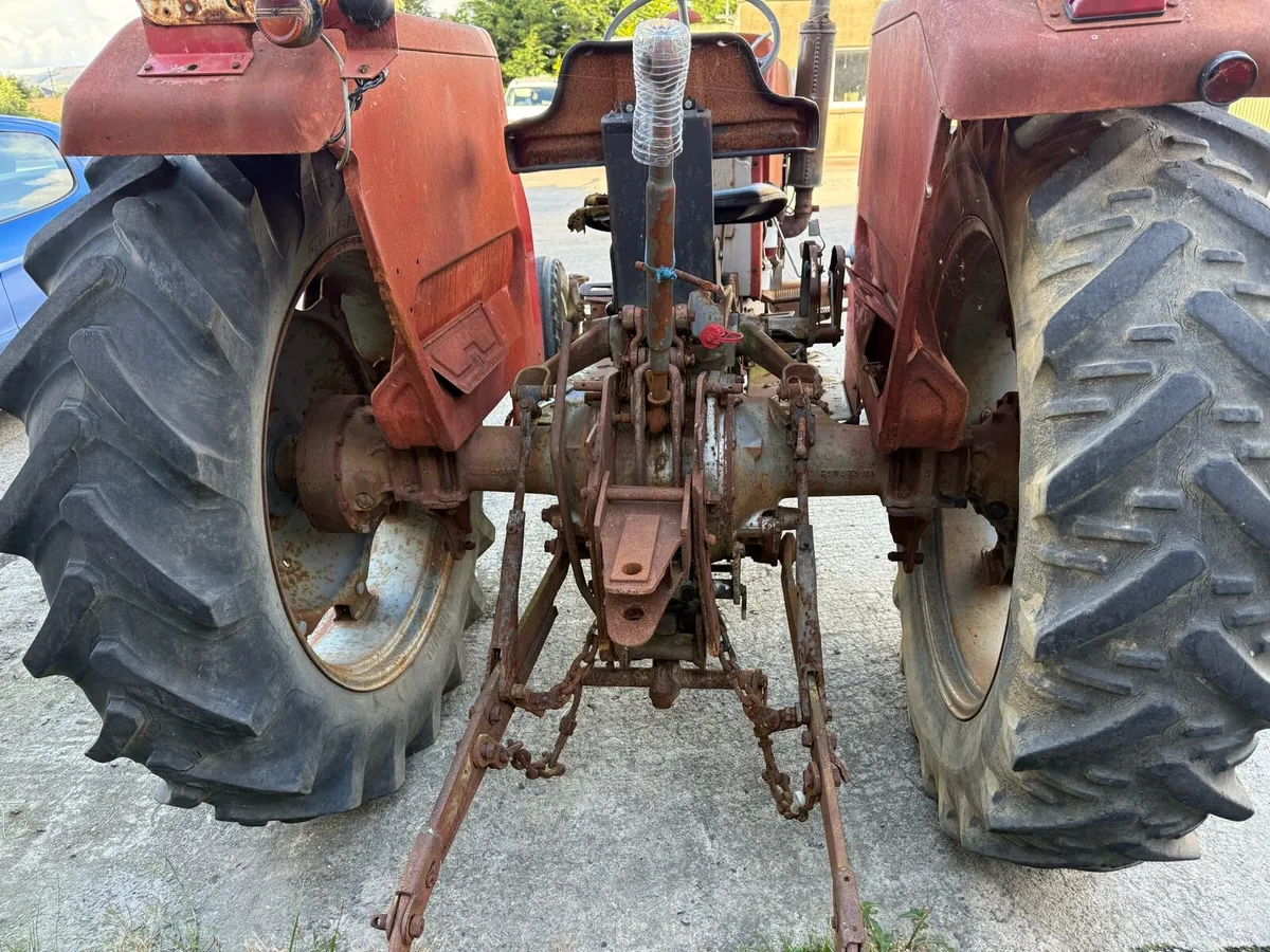 Massey 165 - Image 4