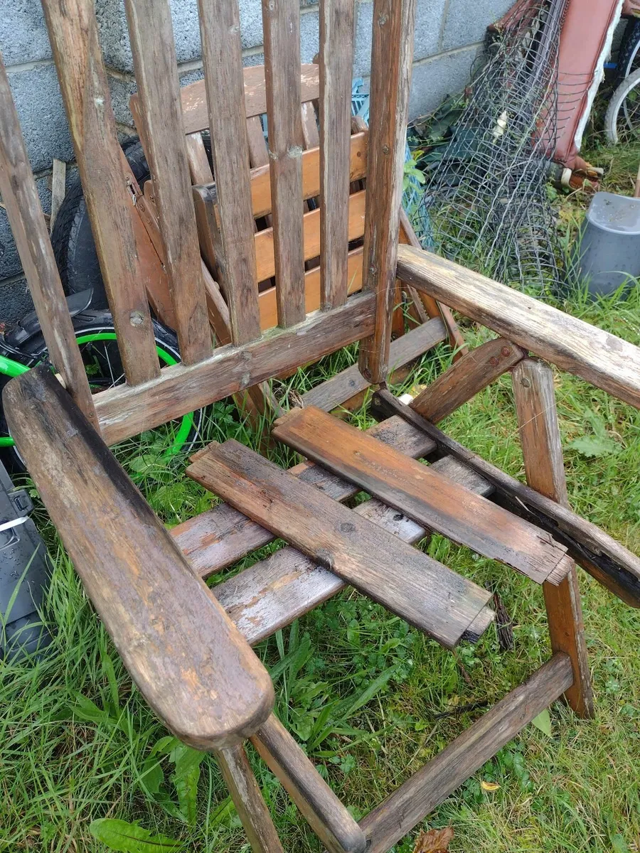 Large wooden recliner garden chairs - Image 3