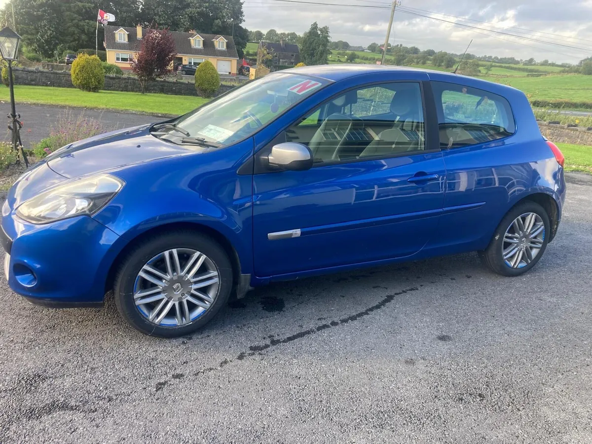 2011 Clio 1.2 read add - Image 2