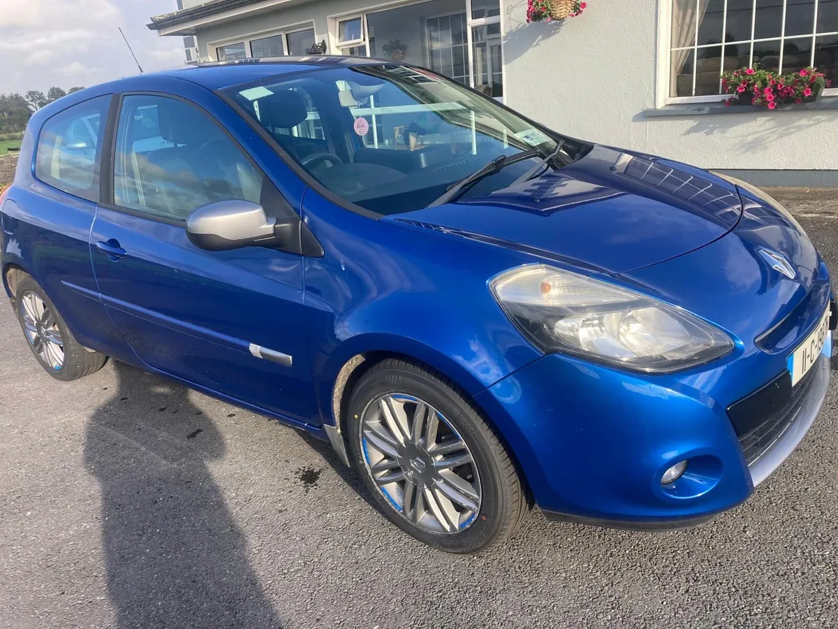 2011 Clio 1.2 read add - Image 4