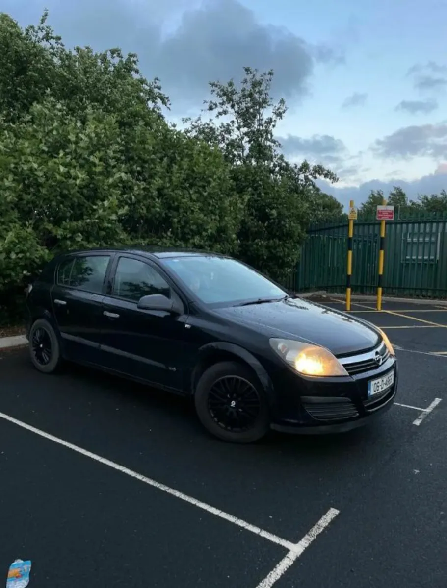 Opel Astra 2006 - Image 2