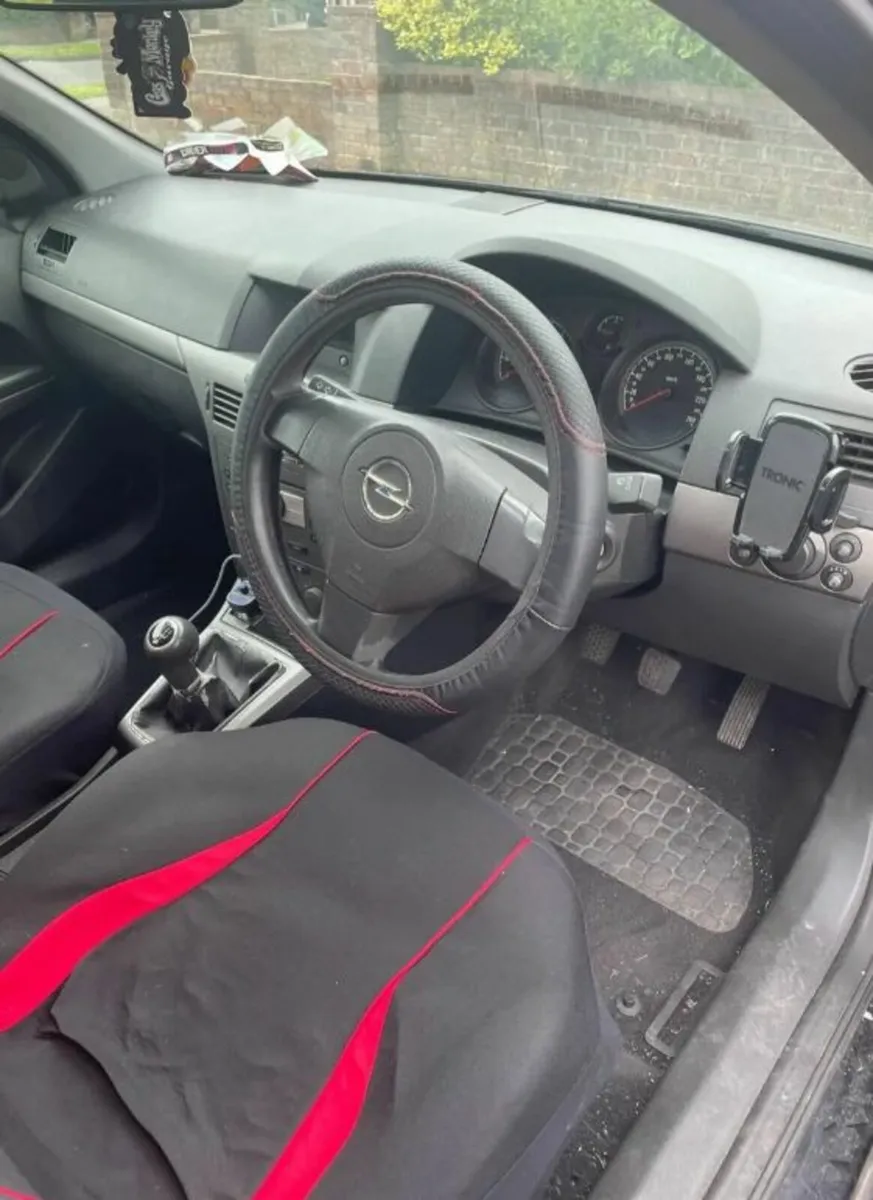 Opel Astra 2006 - Image 4