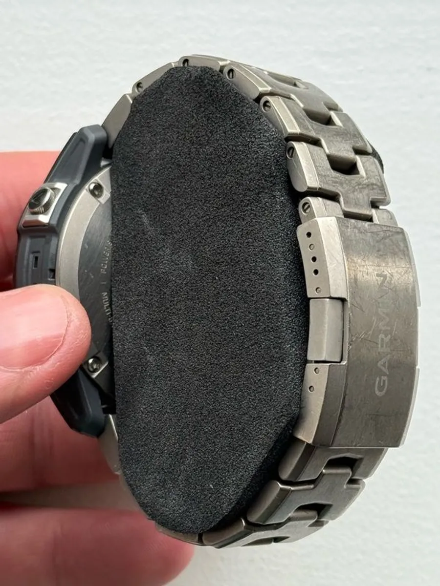 Garmin Quatix 7X smartwatch - Image 2