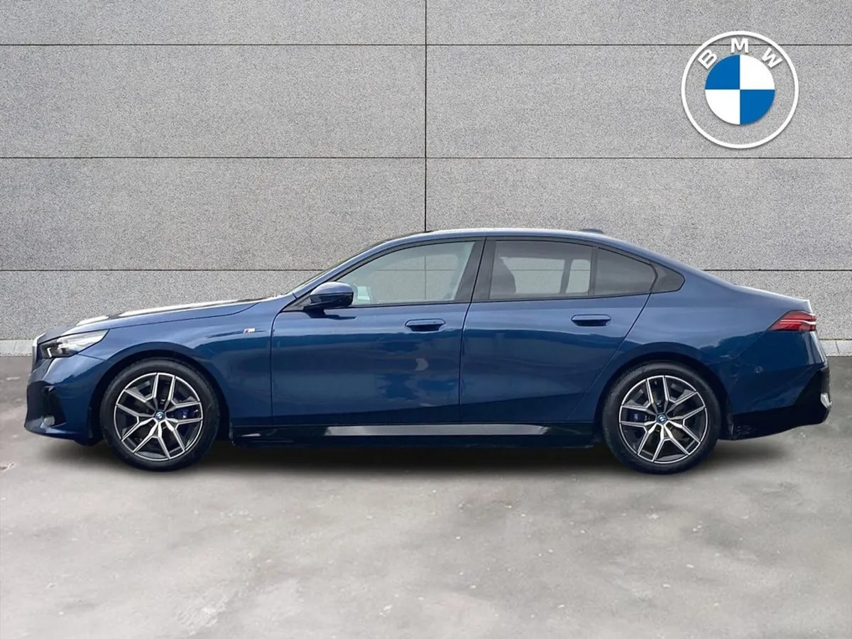 BMW i5 Edrive40 M Sport Saloon - Image 3