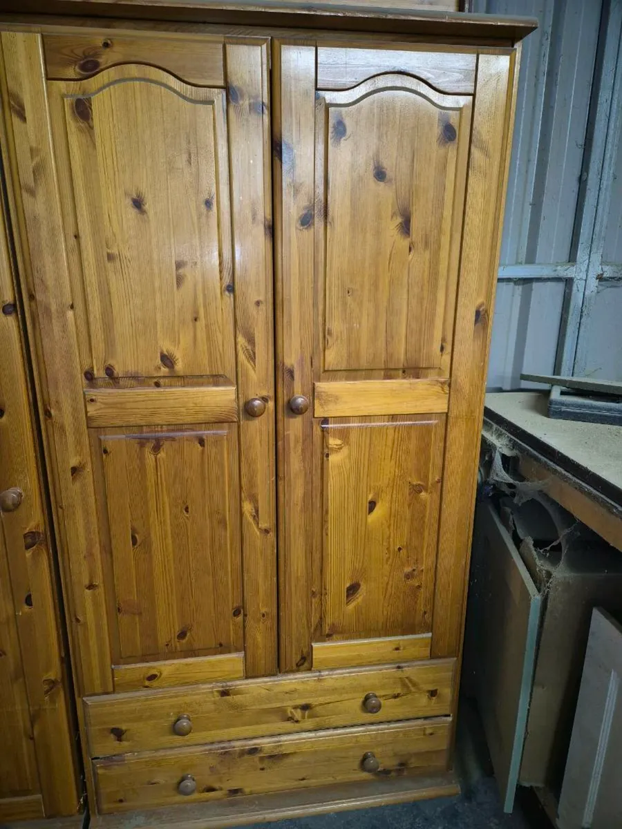 Wardrobe units - Image 1