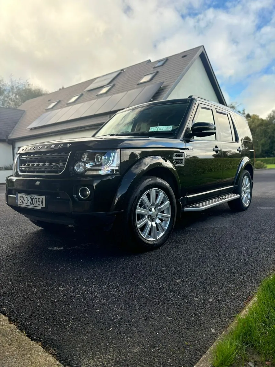 2015 Land Rover Discovery 4 • Crew Cab 5-Seater • - Image 4