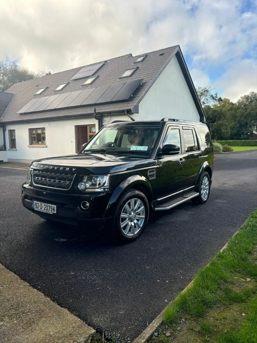 2015 Land Rover Discovery 4 • Crew Cab 5-Seater • - Image 1