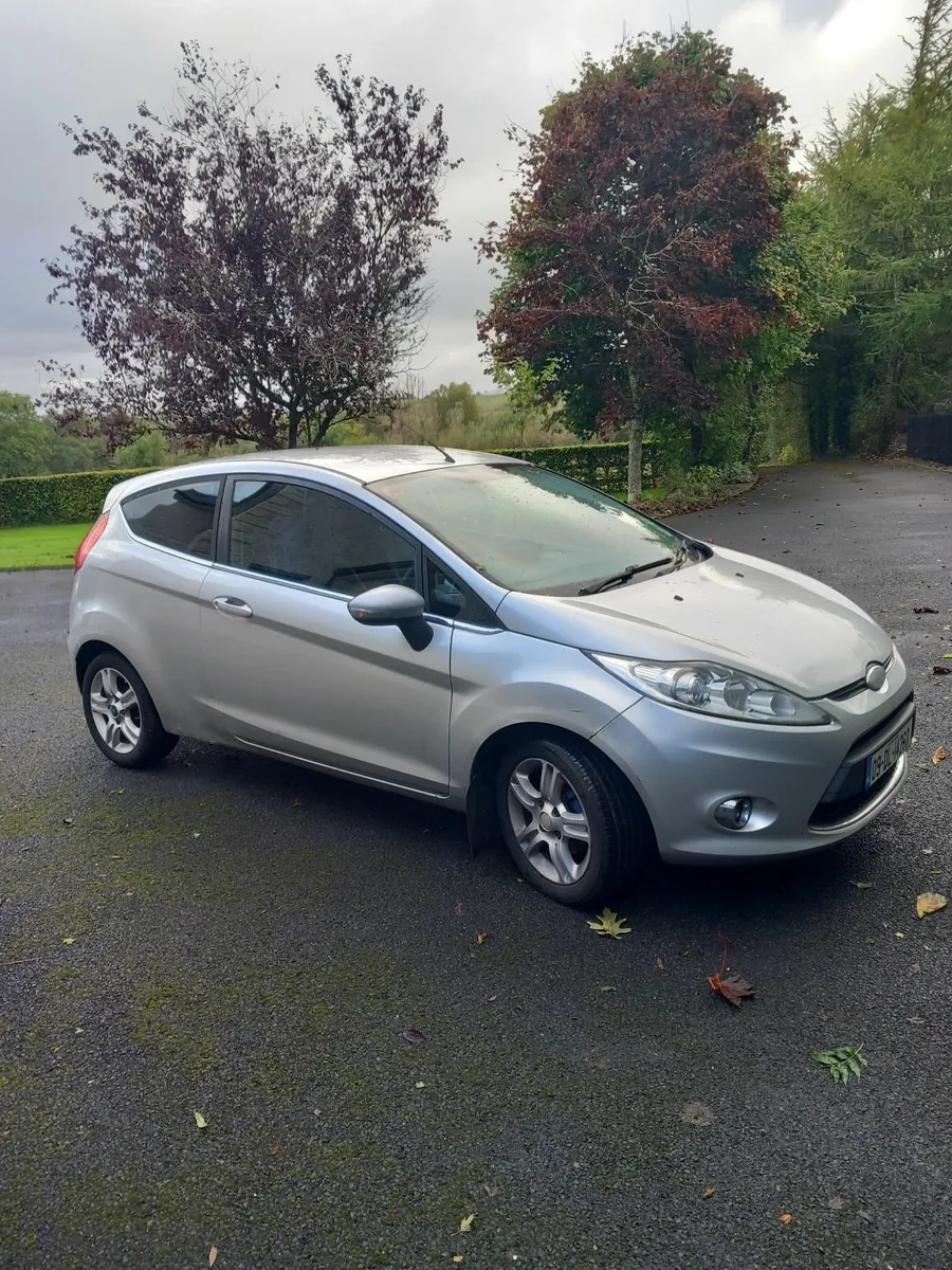 Ford Fiesta 2009 - Image 2