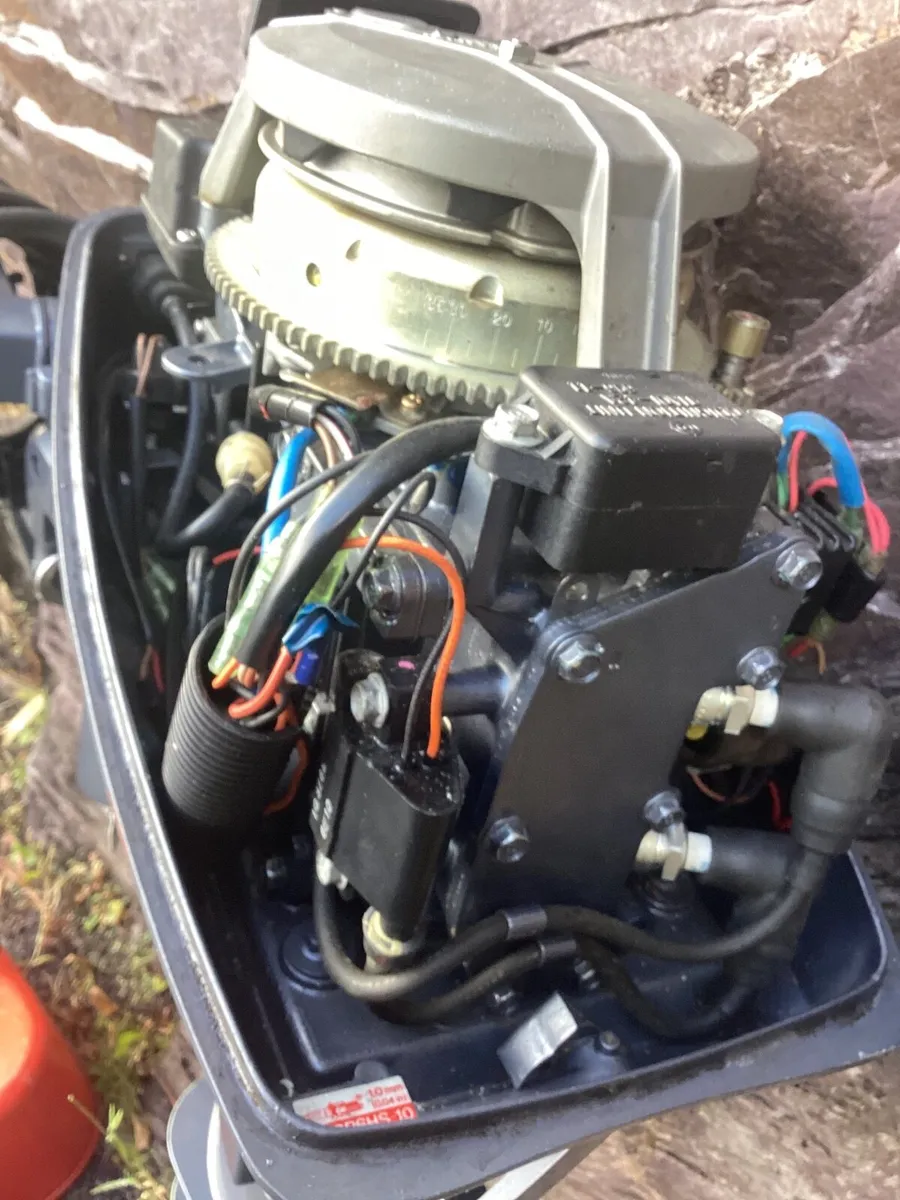 Yamaha 6HP / stroke outboard engine - Image 3