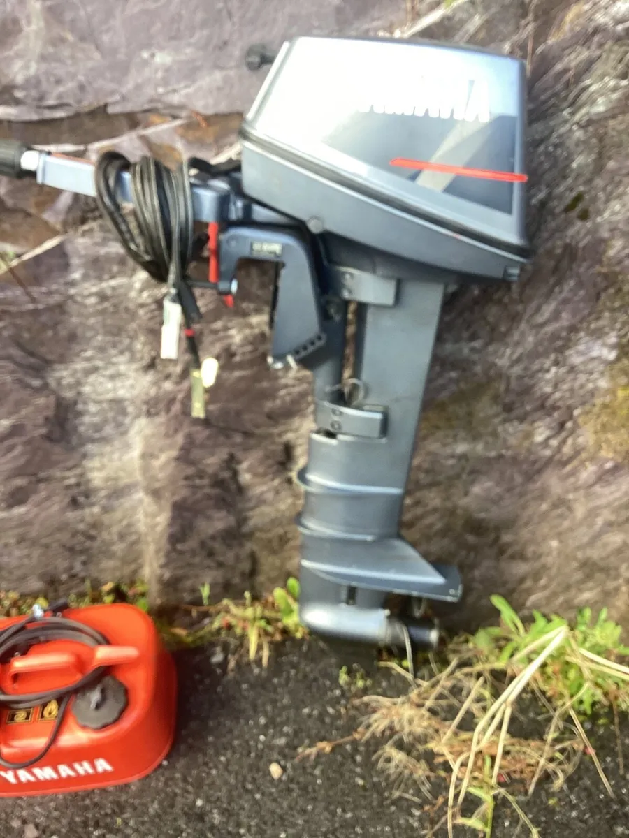 Yamaha 6HP / stroke outboard engine - Image 1