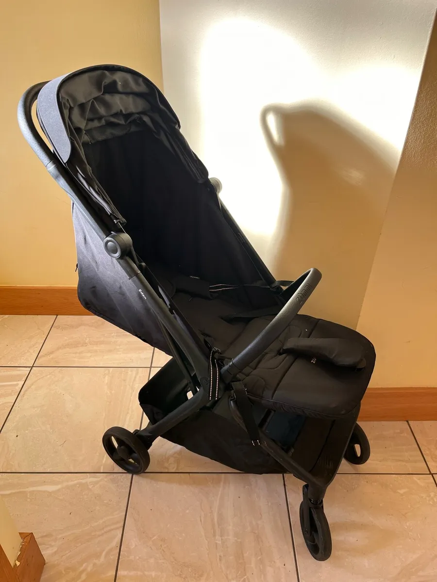 Compact Stroller for kids - Image 1