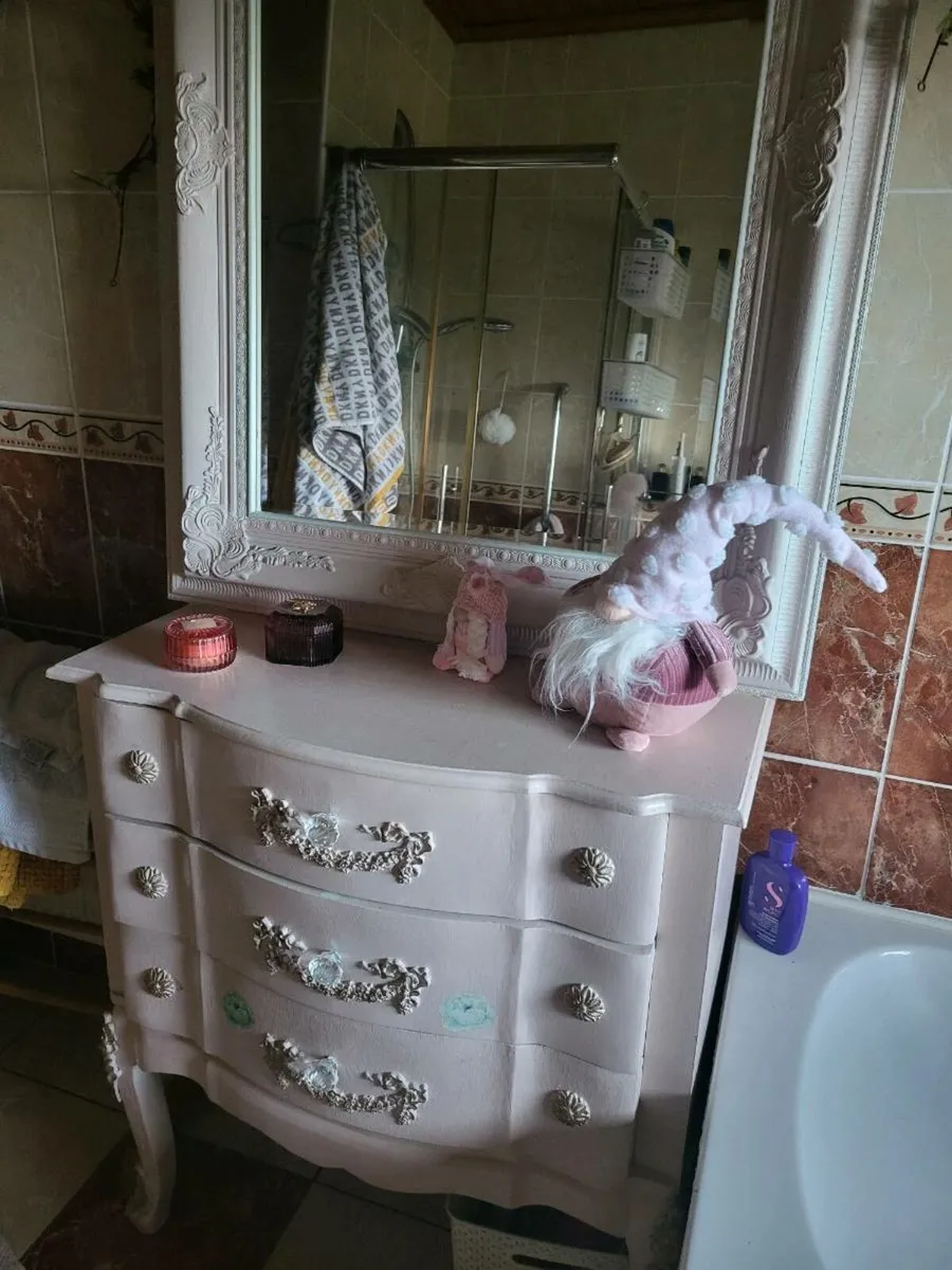 Mirror and vanity unit - Image 1