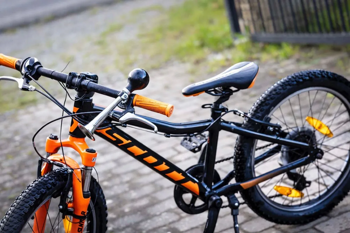 Scott Scale 20 inch Kids Bike - Image 3