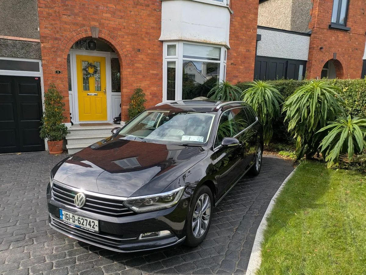 Volkswagen Passat Highline Estate, Great Spec - Image 3