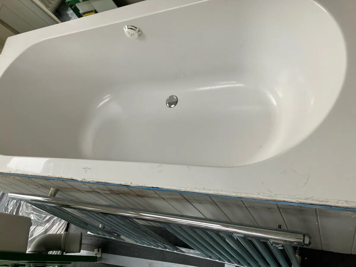 Bath - Image 2