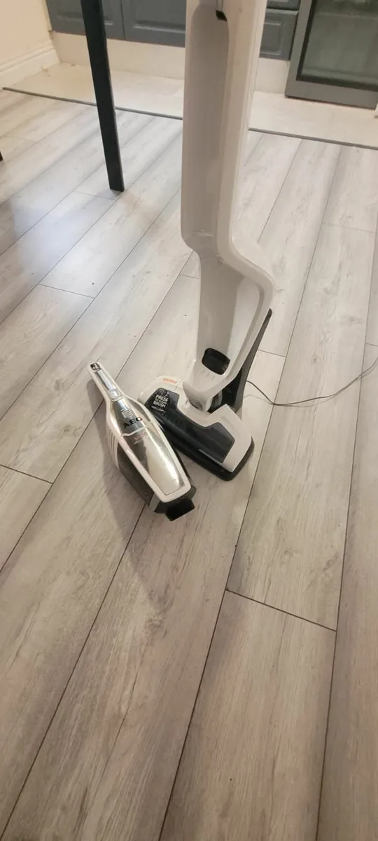 AEG Cordless Stick Vacuum – Great Condition - Image 2