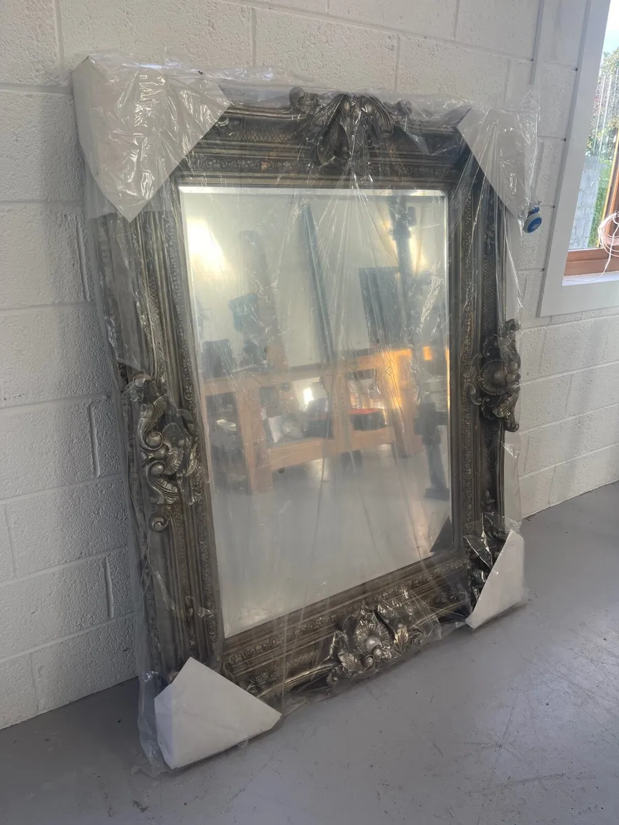 CARVED LOUIS MIRROR - Image 4