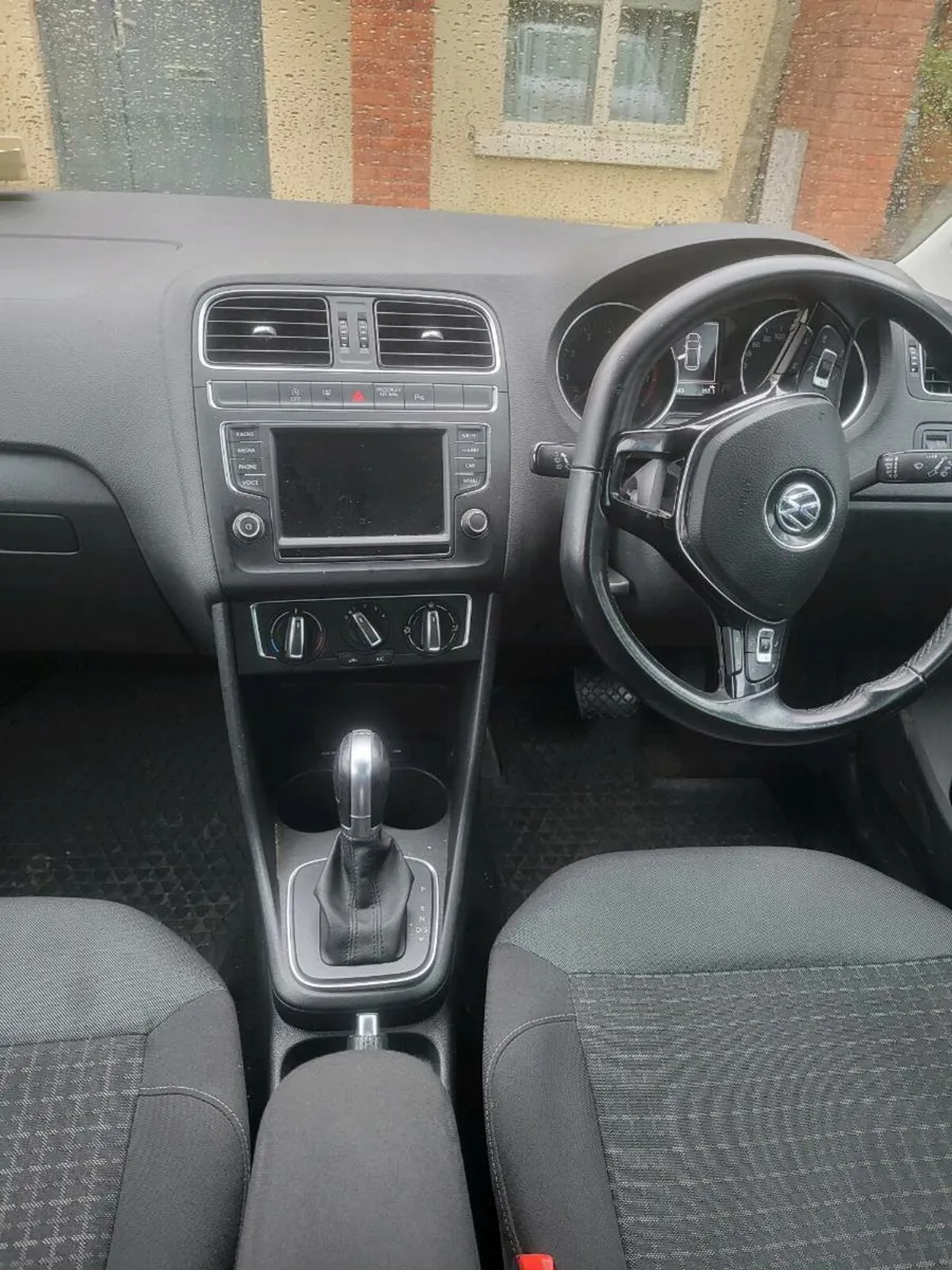 2017 vw polo automatic - Image 4