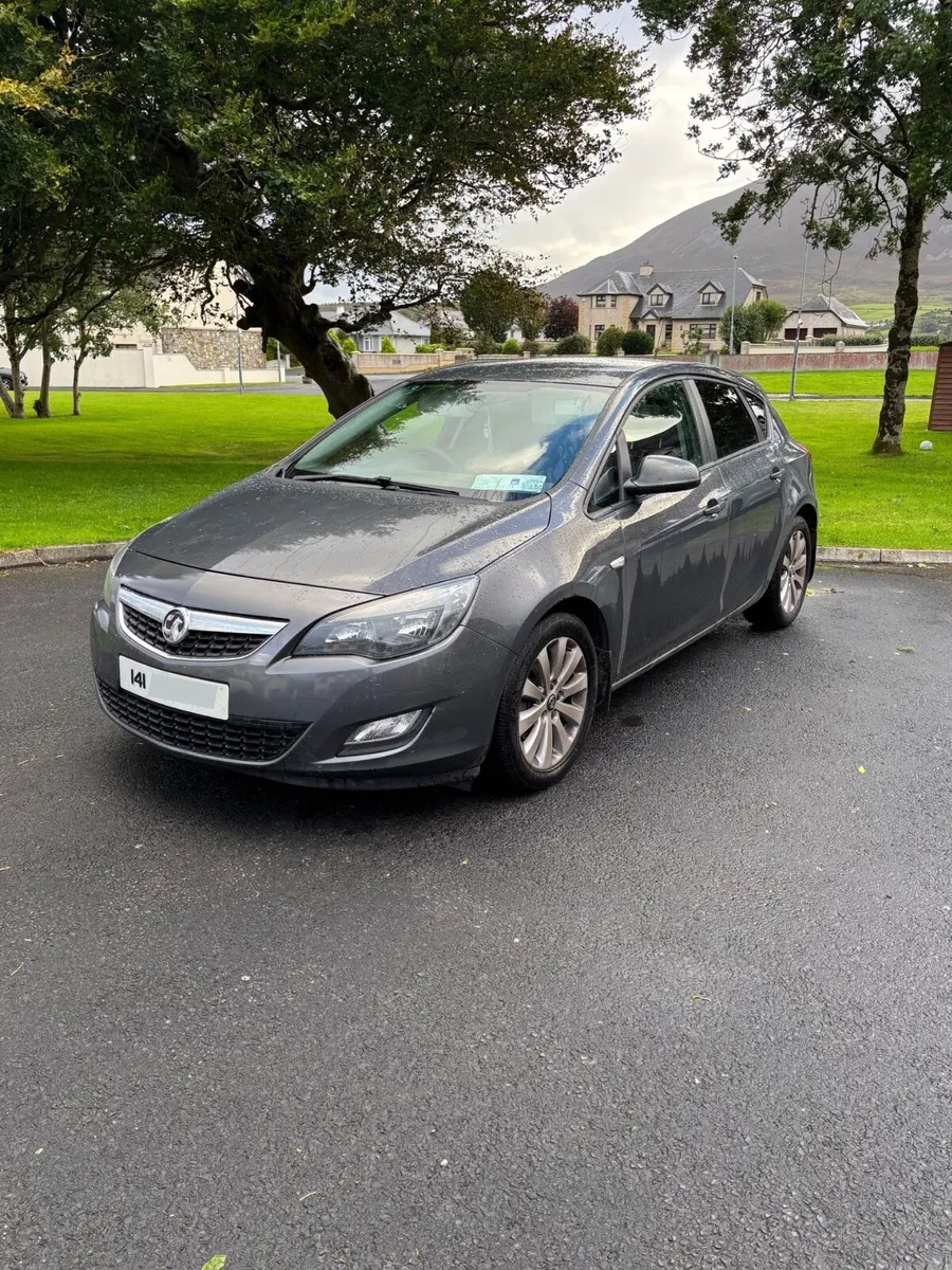 2014 Vauxhall Astra - Image 1