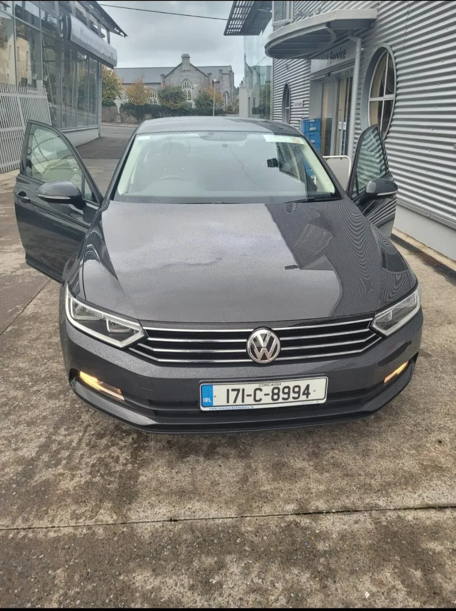 Volkswagen Passat 2017 - Image 1