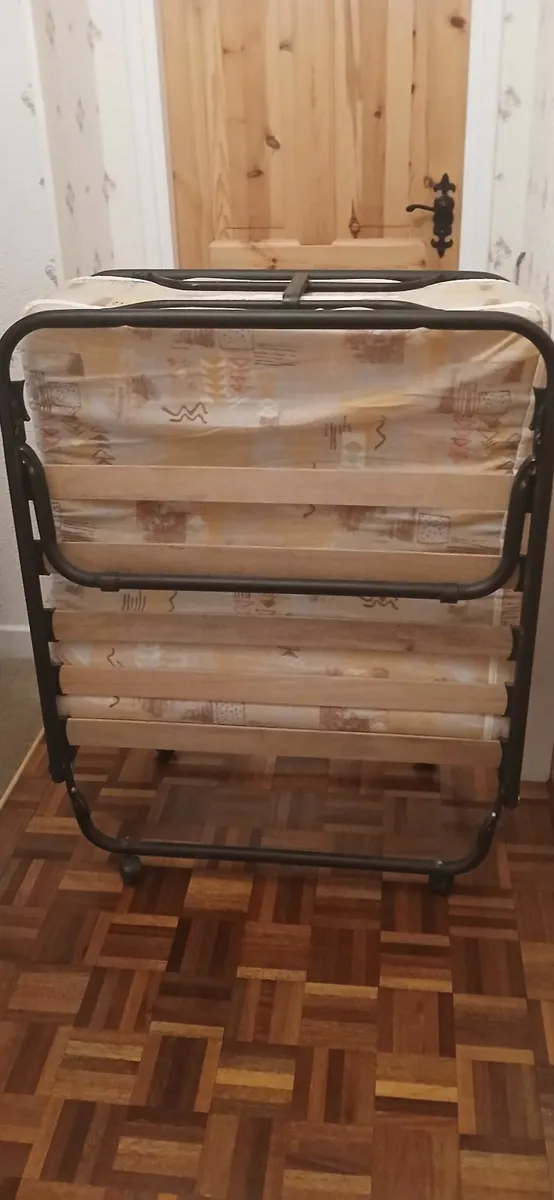 Folding single bed - Image 3
