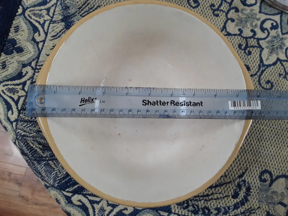 Collectible vintage baking bowl - Image 4