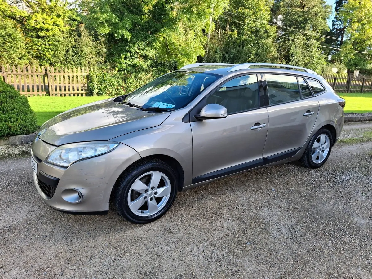 Renault Megane 2010 - Image 2