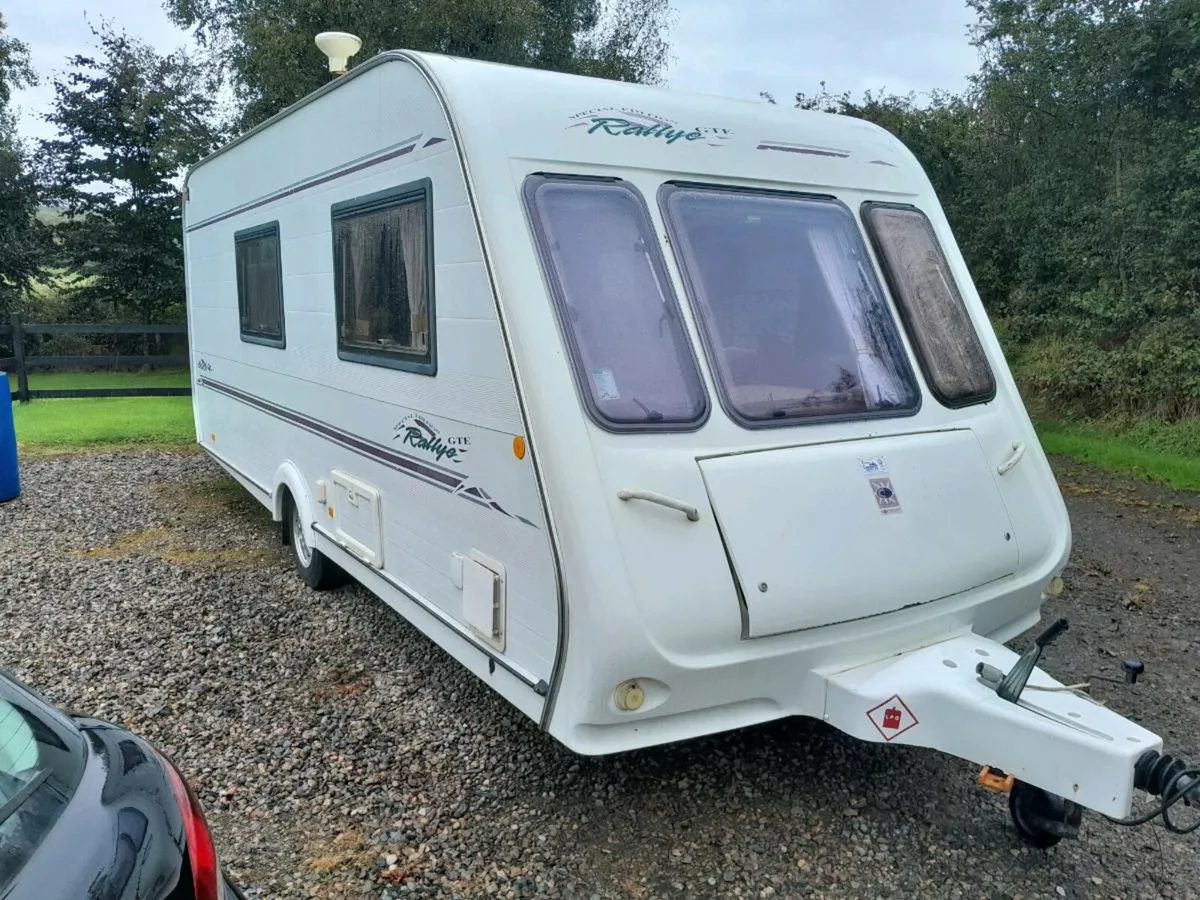 4 berth caravan - Image 2