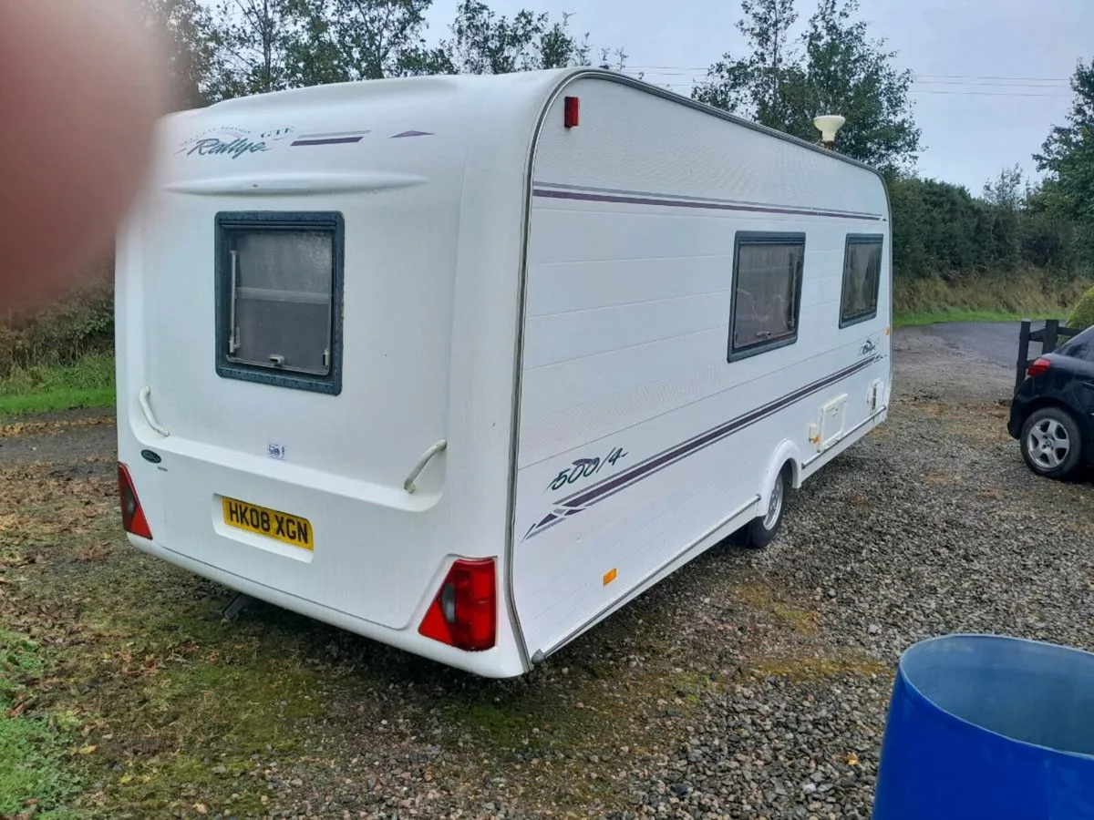 4 berth caravan - Image 4