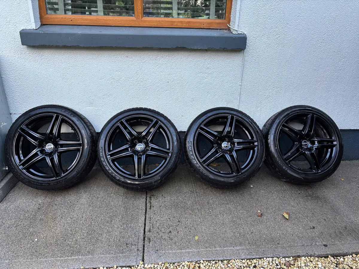 Borbet Alloy Wheels with Run Flat Winter Tyres - Image 1