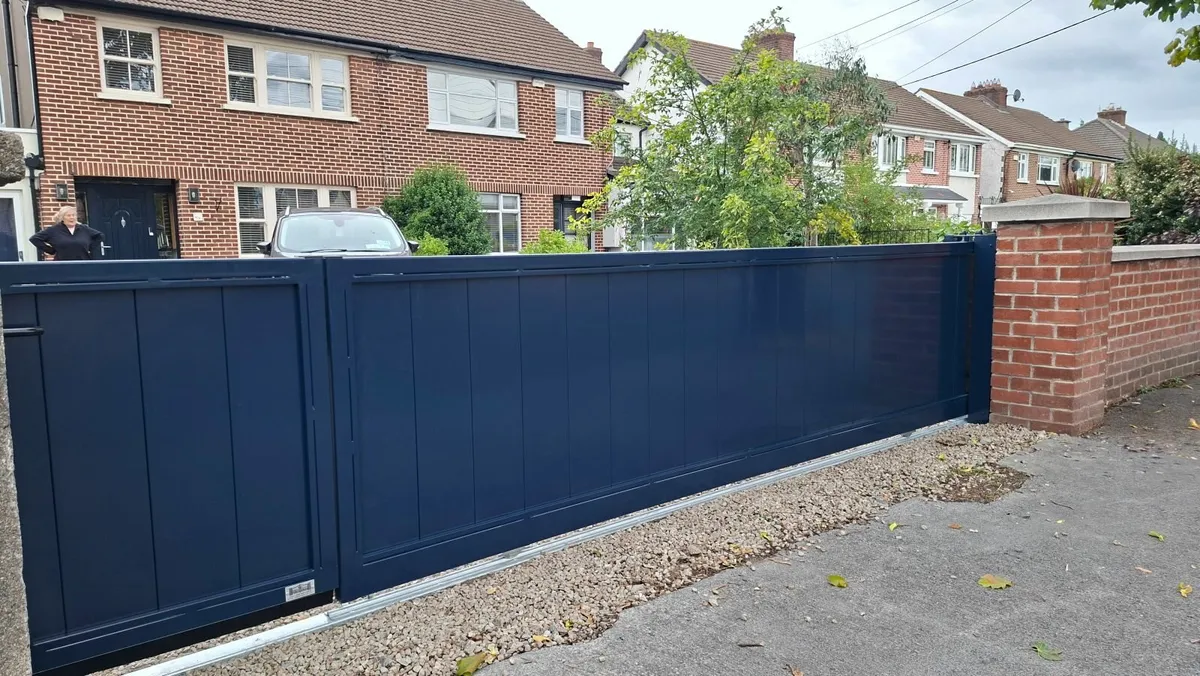 ALUMINIUM GATES/ COMPOSITE GATES. - Image 1