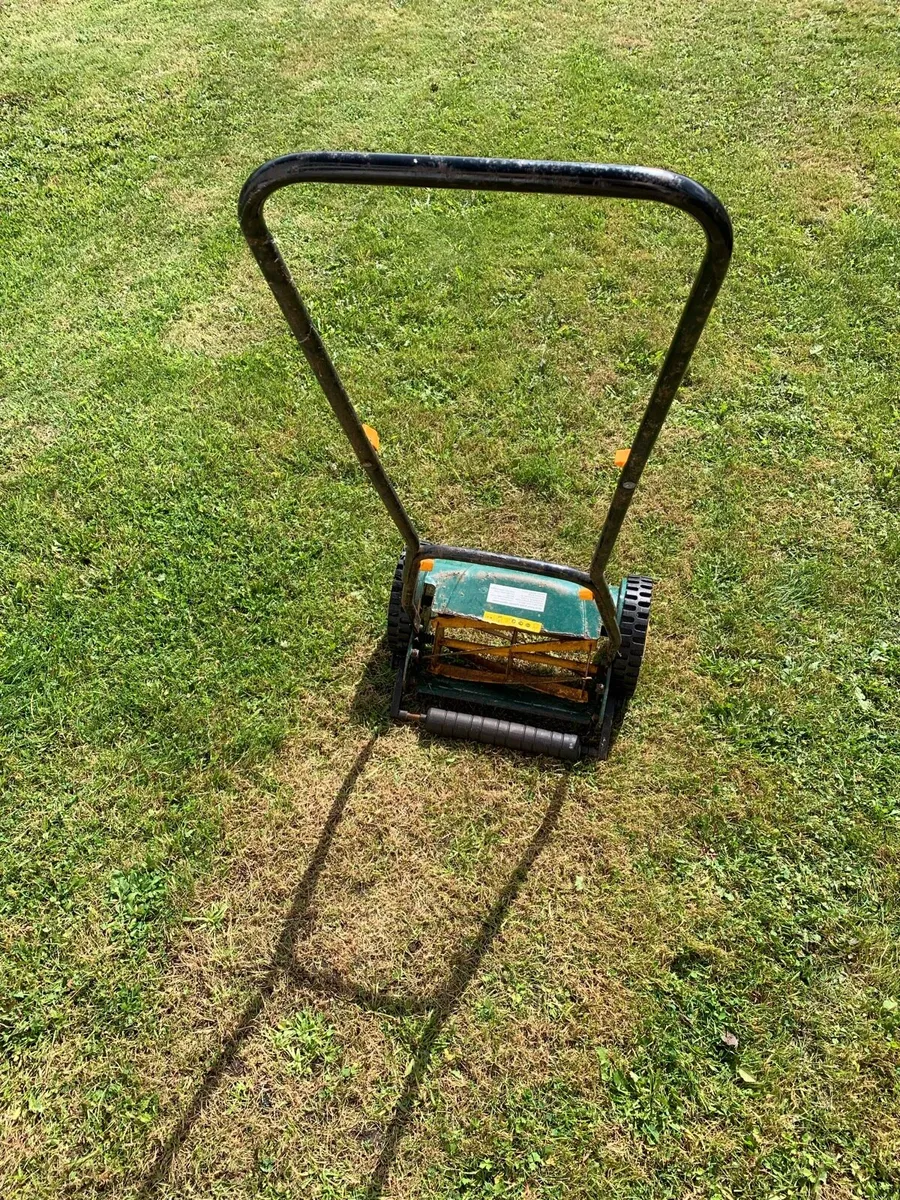 Push lawnmower for free! - Image 1