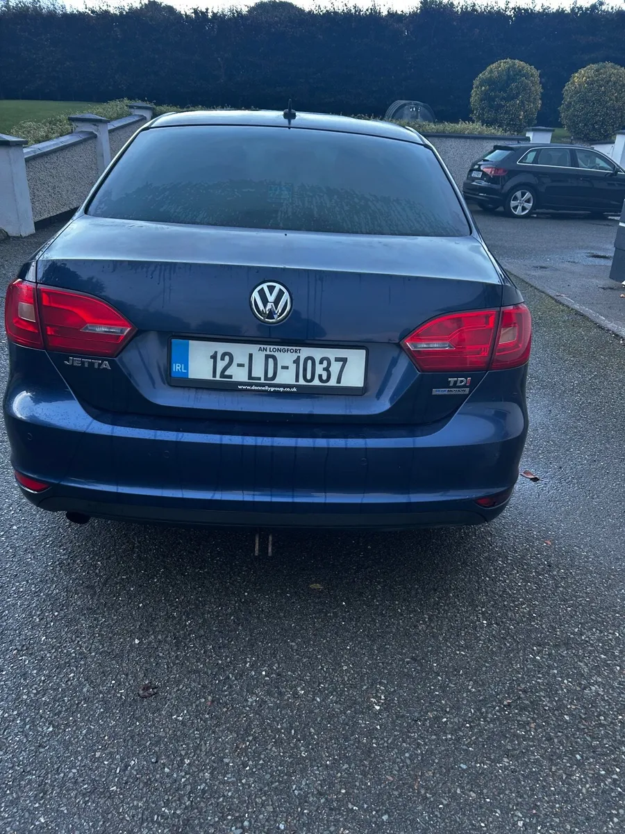2012 Volkswagen Jetta - Image 2