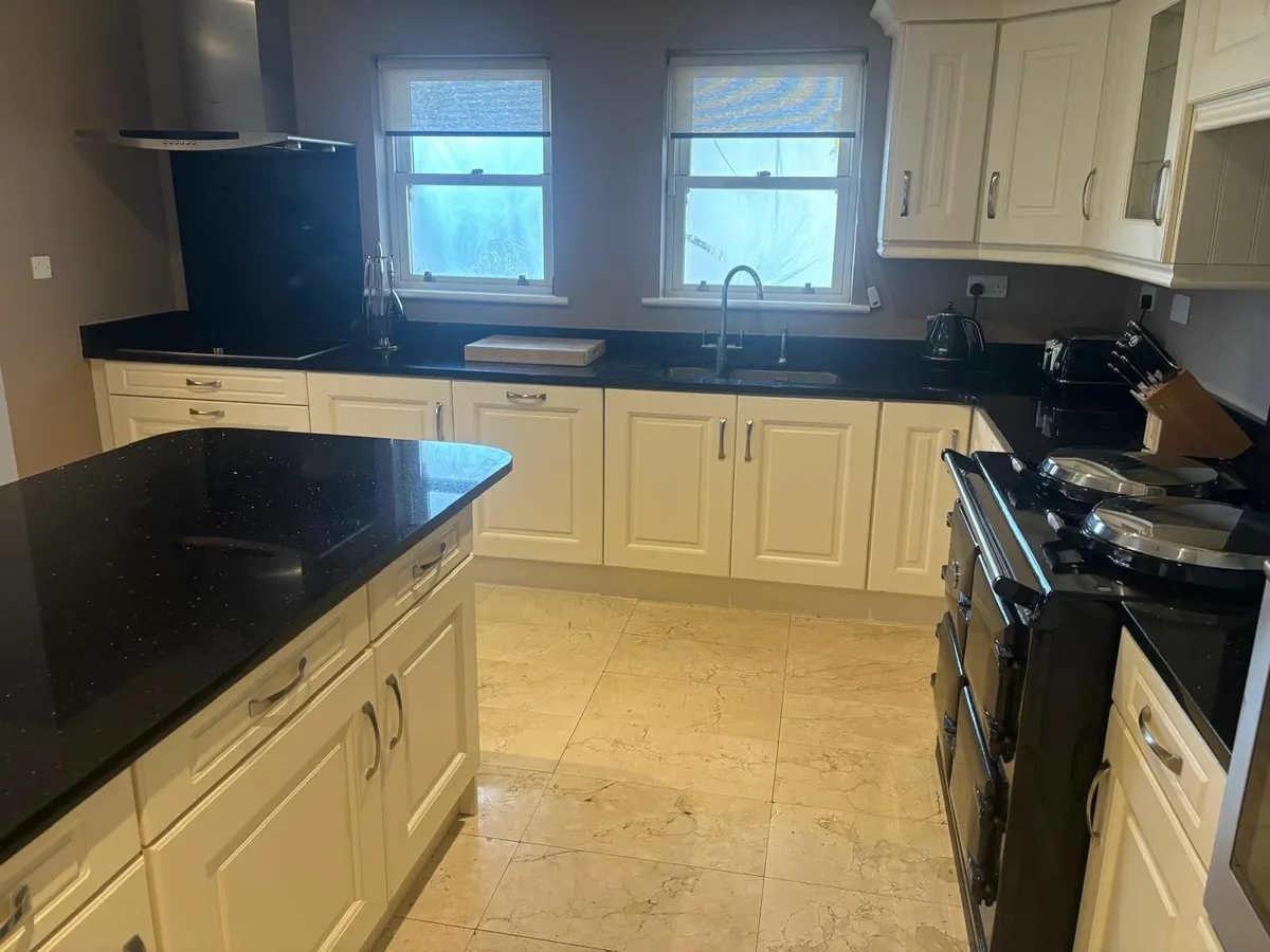 Complete Kitchen. - Image 2