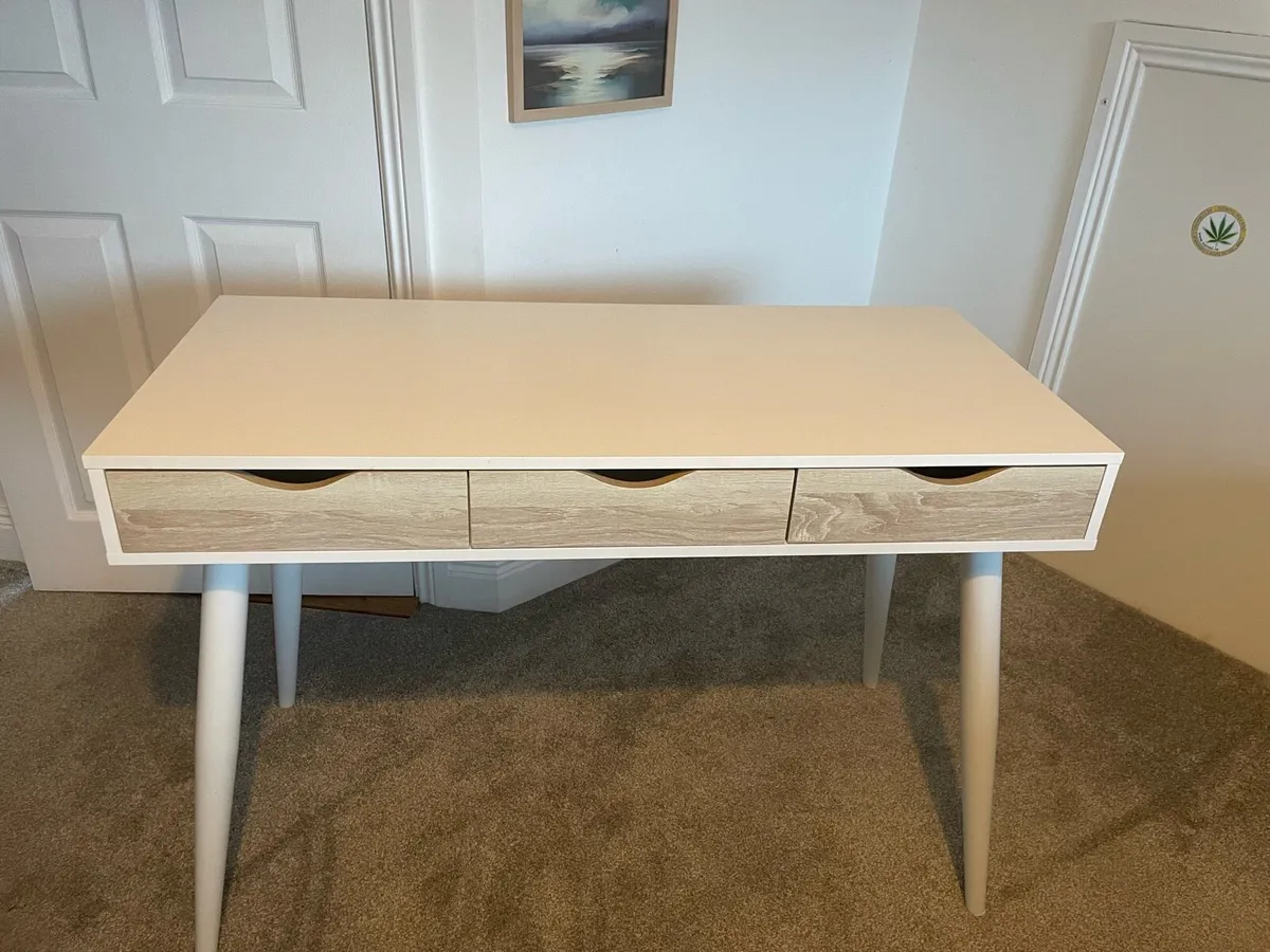 Home office desk - Image 1