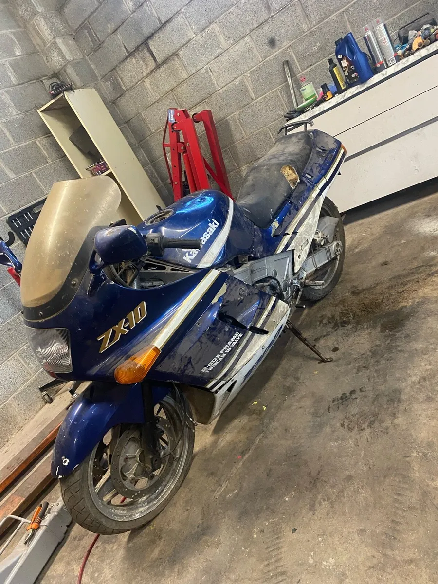 1989 Kawasaki zx10 - Image 3