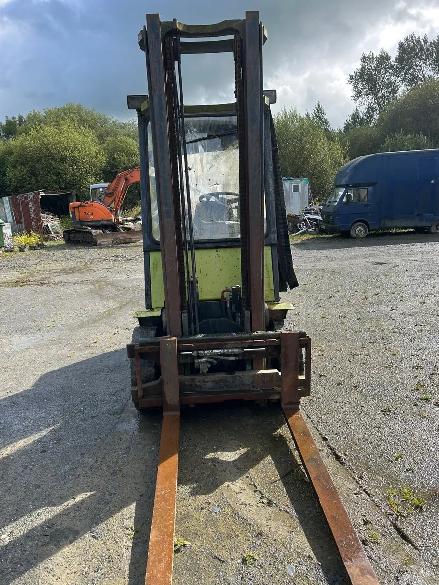 Diesel forklift - Image 4