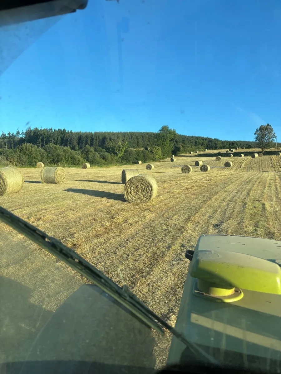 Hay 4x4 - Image 1