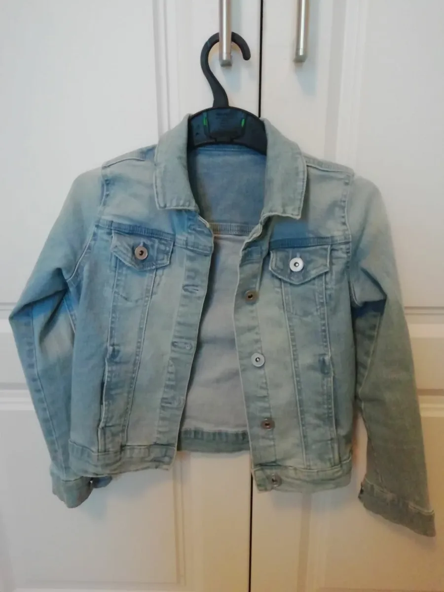 Kids clothes 8/9 9/10  text for info - Image 3
