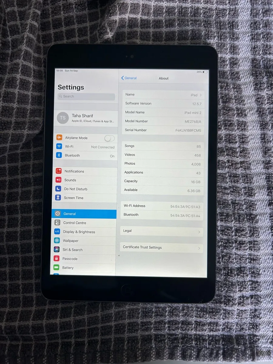 iPad - Image 1